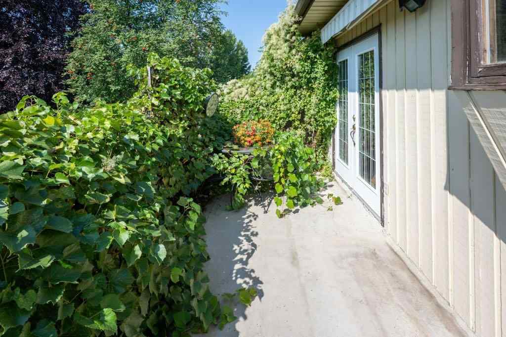 MLS® A2256611 - 17 Iris Court SE in Connaught Medicine Hat, Residential