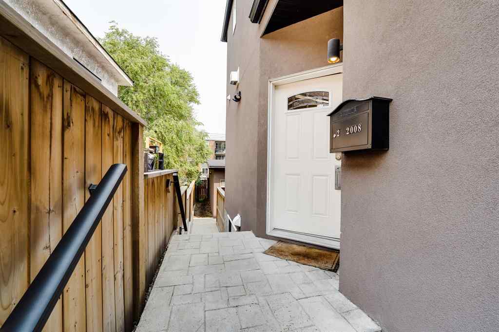 MLS® A2256618 - Unit #2 2008 12 Avenue SW in Sunalta Calgary, Residential