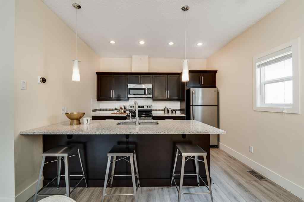 MLS® A2256618 - Unit #2 2008 12 Avenue SW in Sunalta Calgary, Residential
