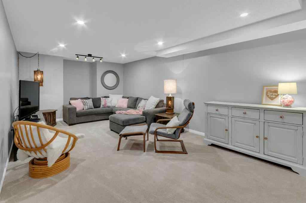 MLS® A2256623 - 240 Woodbriar Place SW in Woodbine Calgary, Residential