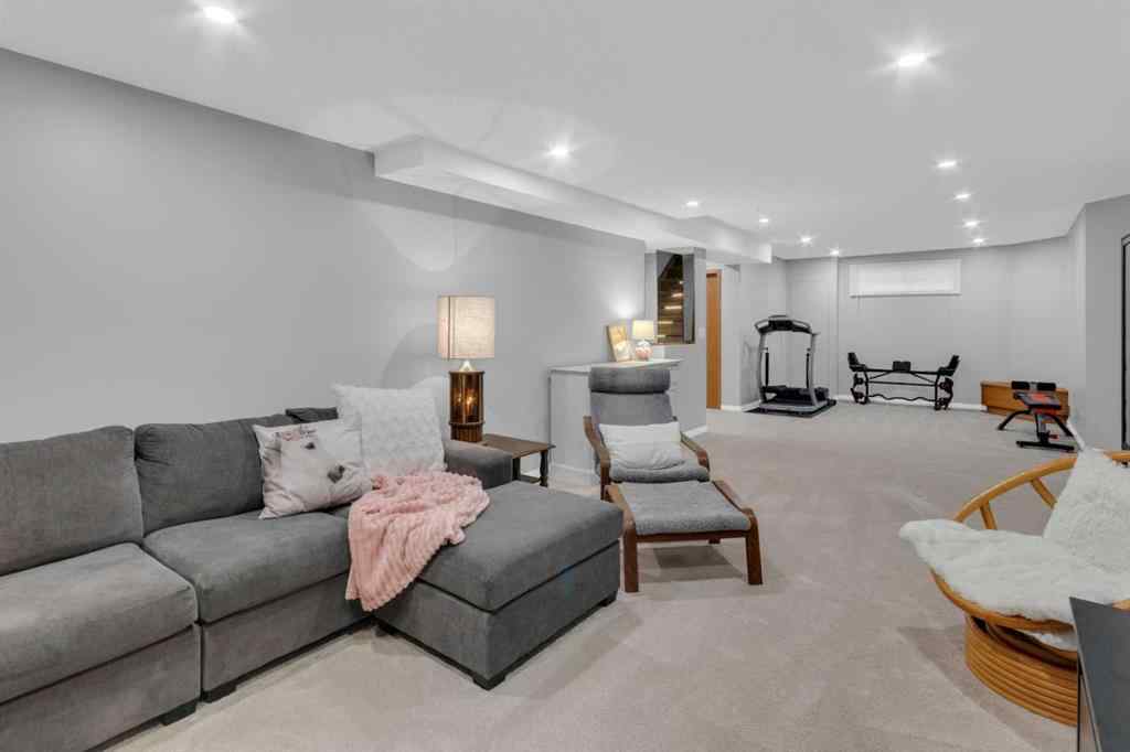 MLS® A2256623 - 240 Woodbriar Place SW in Woodbine Calgary, Residential