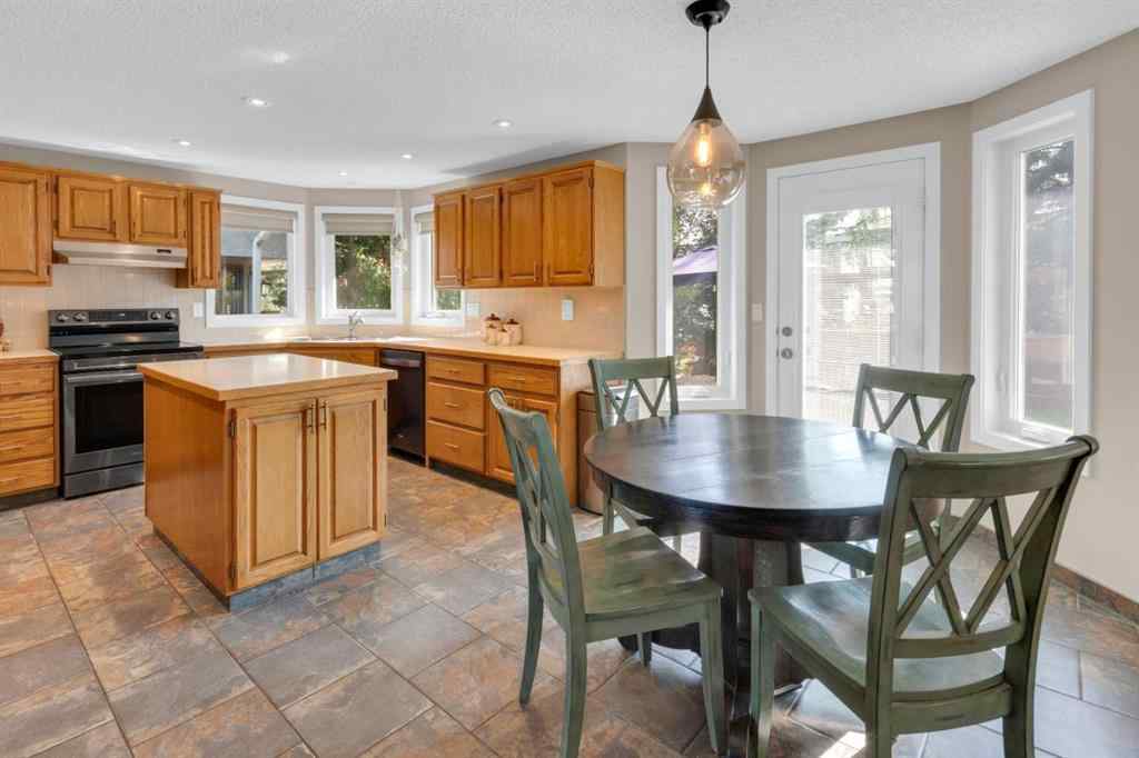 MLS® A2256623 - 240 Woodbriar Place SW in Woodbine Calgary, Residential