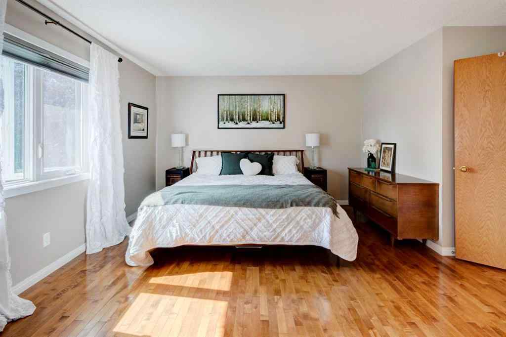 MLS® A2256623 - 240 Woodbriar Place SW in Woodbine Calgary, Residential