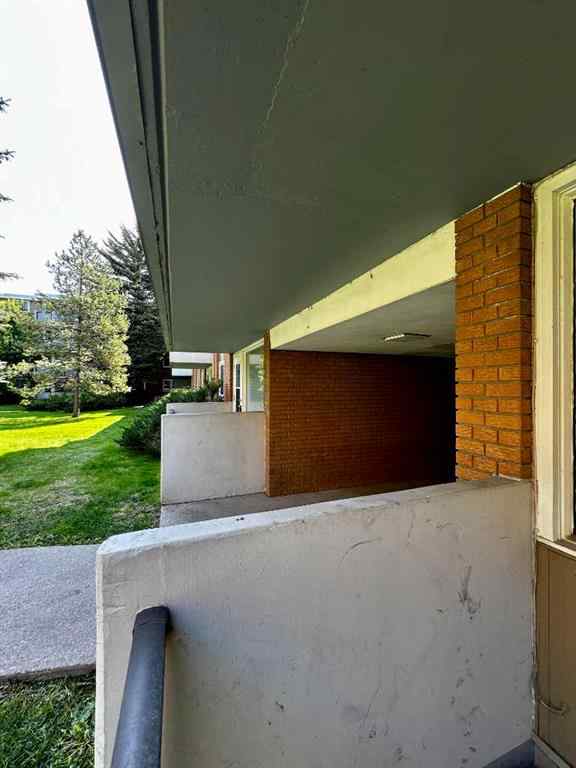 MLS® A2256624 - Unit #109 1616 8 Avenue NW in Hounsfield Heights/Briar Hill Calgary, Residential