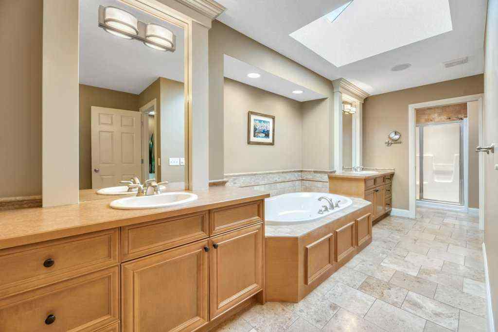 MLS® A2256625 - 2221 26 Street SW in Killarney/Glengarry Calgary, Residential
