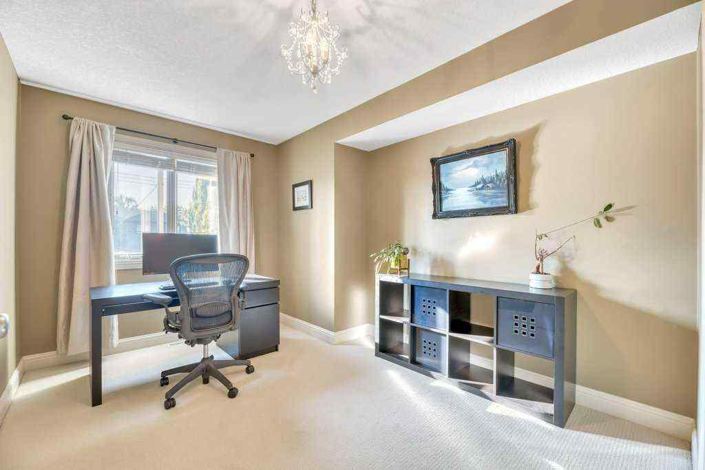 MLS® A2256625 - 2221 26 Street SW in Killarney/Glengarry Calgary, Residential