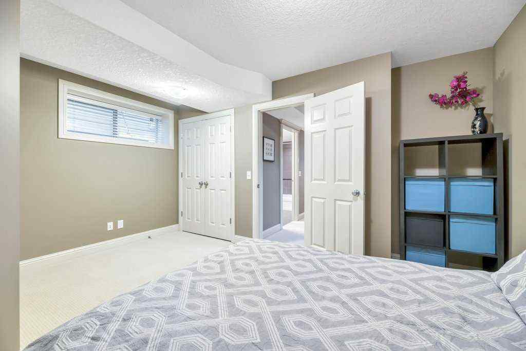 MLS® A2256625 - 2221 26 Street SW in Killarney/Glengarry Calgary, Residential