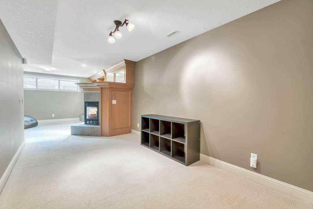 MLS® A2256625 - 2221 26 Street SW in Killarney/Glengarry Calgary, Residential