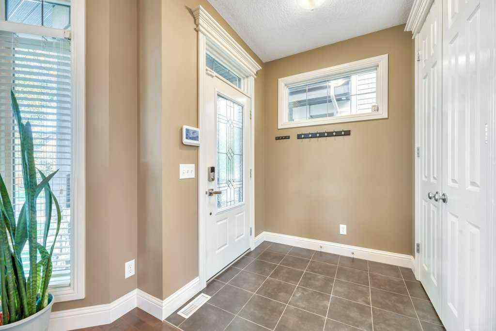 MLS® A2256625 - 2221 26 Street SW in Killarney/Glengarry Calgary, Residential