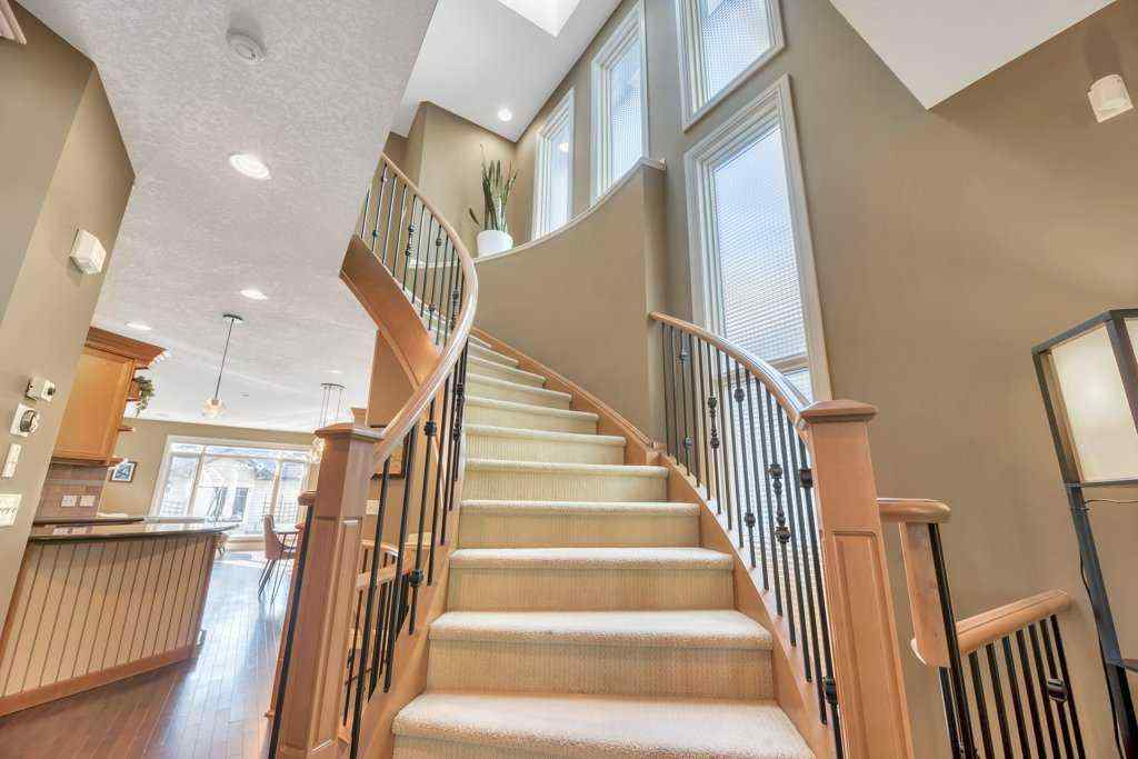 MLS® A2256625 - 2221 26 Street SW in Killarney/Glengarry Calgary, Residential