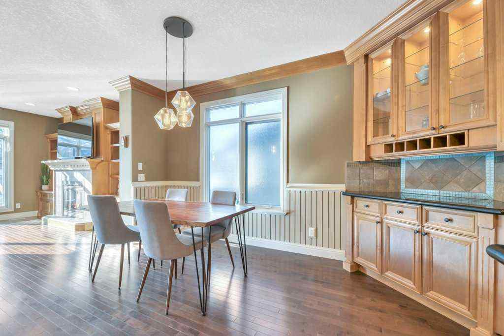 MLS® A2256625 - 2221 26 Street SW in Killarney/Glengarry Calgary, Residential