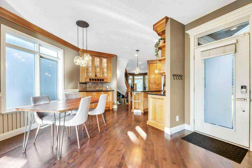 MLS® A2256625 - 2221 26 Street SW in Killarney/Glengarry Calgary, Residential