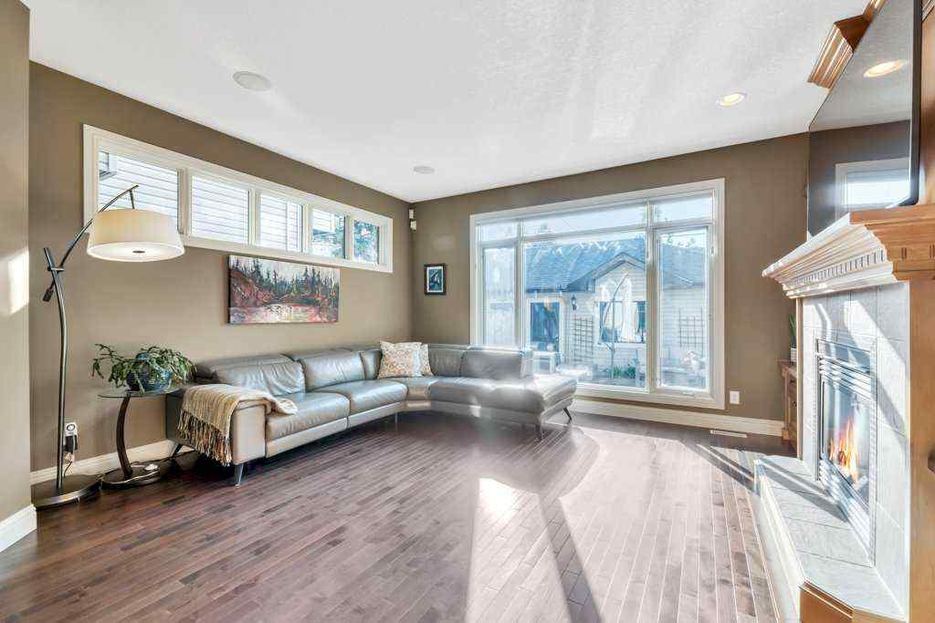MLS® A2256625 - 2221 26 Street SW in Killarney/Glengarry Calgary, Residential