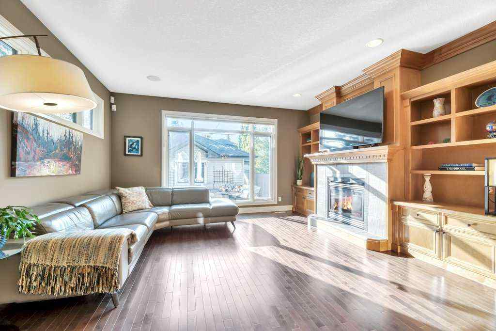 MLS® A2256625 - 2221 26 Street SW in Killarney/Glengarry Calgary, Residential