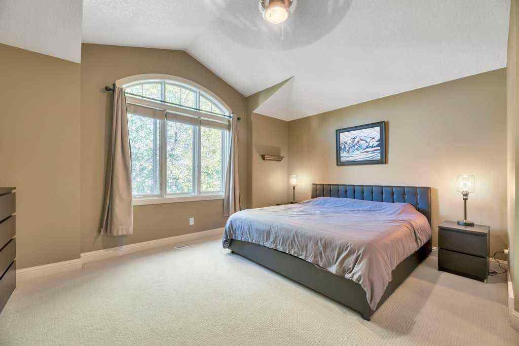 MLS® A2256625 - 2221 26 Street SW in Killarney/Glengarry Calgary, Residential