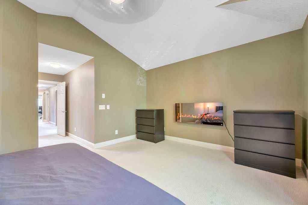 MLS® A2256625 - 2221 26 Street SW in Killarney/Glengarry Calgary, Residential