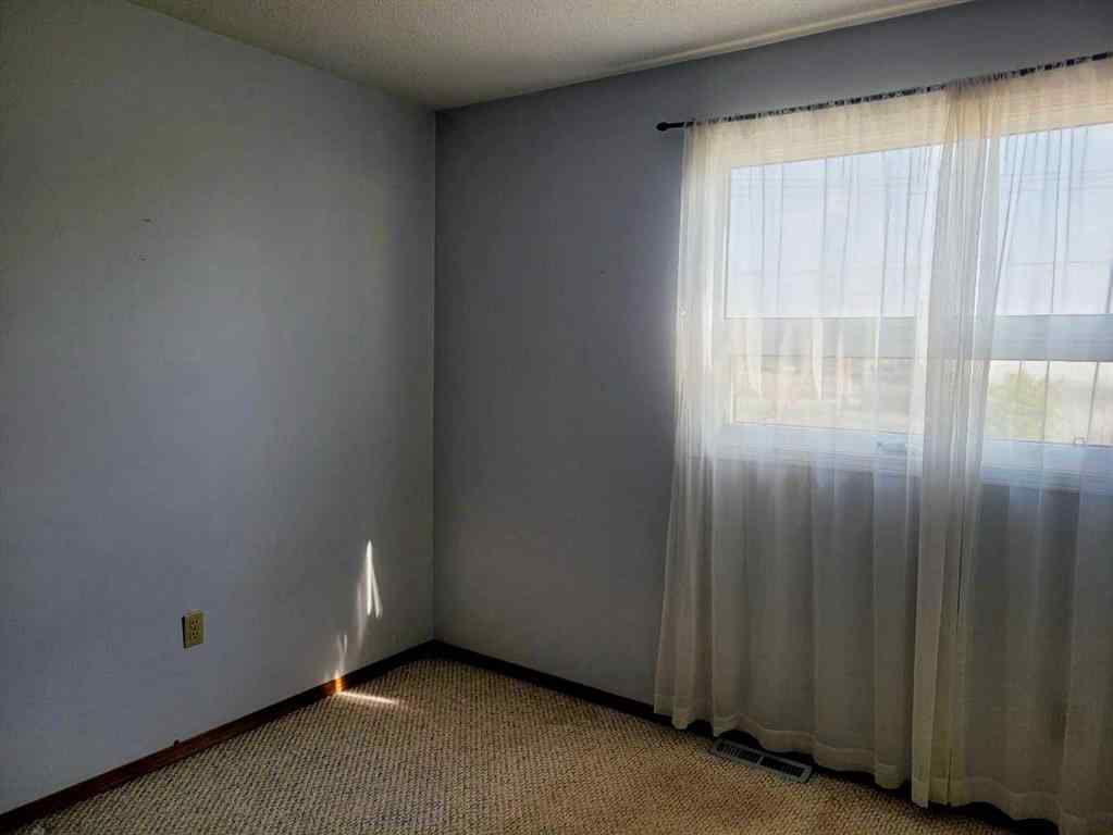 MLS® A2256632 - 4413 48 Street   in NONE Forestburg, Residential