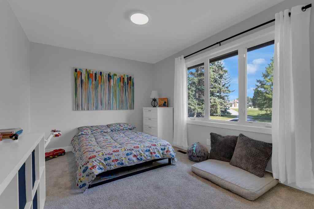 MLS® A2256633 - 39 Midpark Close SE in Midnapore Calgary, Residential
