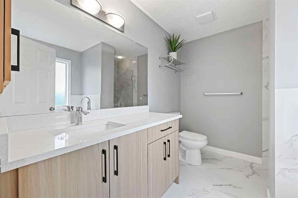 MLS® A2256635 - 8018 Cougar Ridge Avenue SW in Cougar Ridge Calgary, Residential