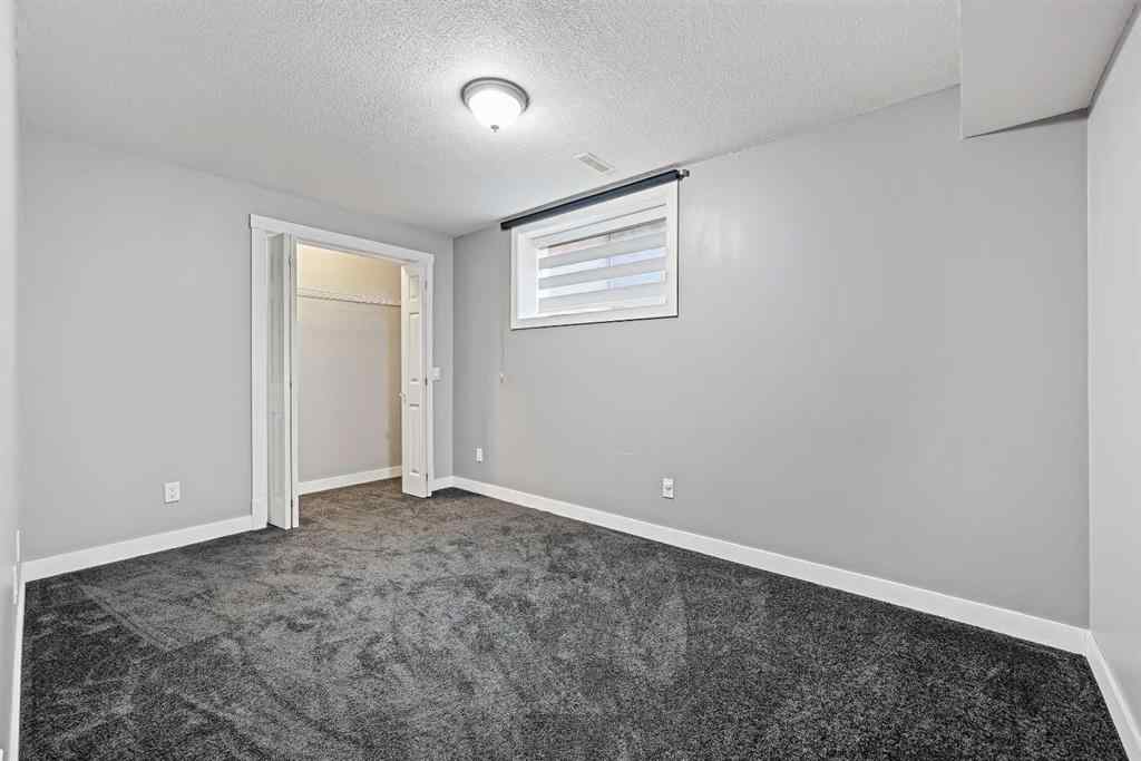 MLS® A2256635 - 8018 Cougar Ridge Avenue SW in Cougar Ridge Calgary, Residential