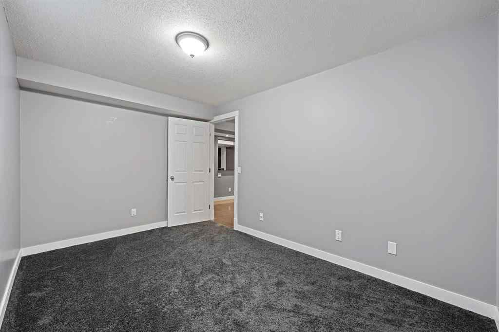 MLS® A2256635 - 8018 Cougar Ridge Avenue SW in Cougar Ridge Calgary, Residential