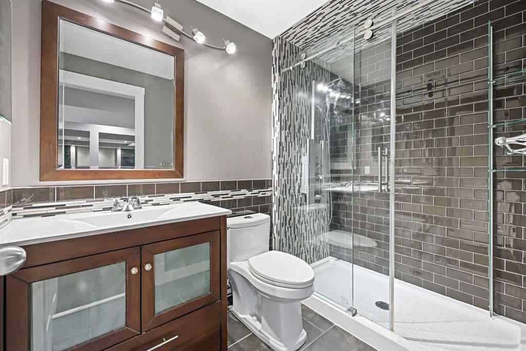 MLS® A2256635 - 8018 Cougar Ridge Avenue SW in Cougar Ridge Calgary, Residential