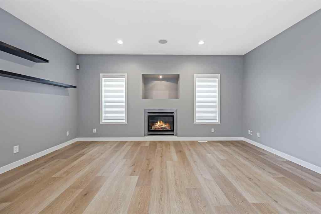 MLS® A2256635 - 8018 Cougar Ridge Avenue SW in Cougar Ridge Calgary, Residential