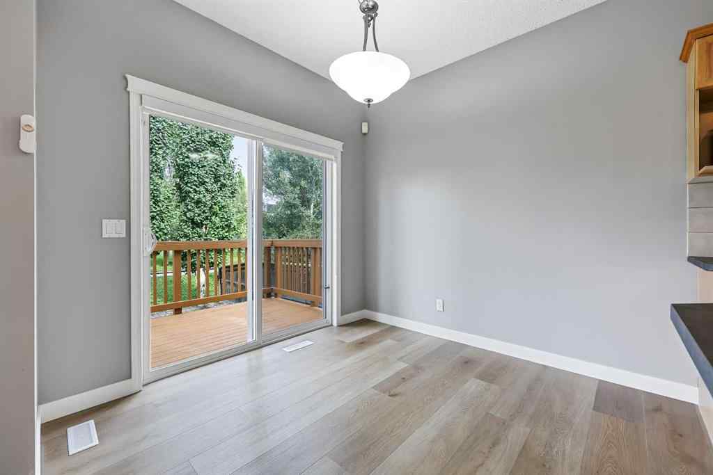 MLS® A2256635 - 8018 Cougar Ridge Avenue SW in Cougar Ridge Calgary, Residential