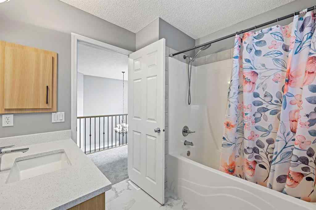 MLS® A2256635 - 8018 Cougar Ridge Avenue SW in Cougar Ridge Calgary, Residential