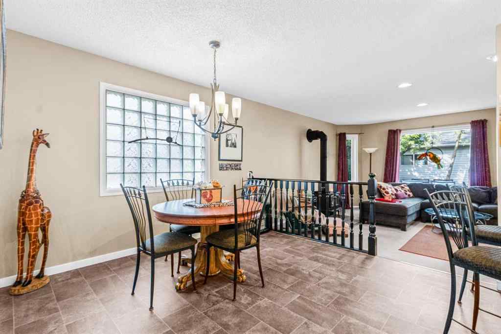 MLS® A2256636 - 924 19 Avenue NW in Mount Pleasant Calgary, Residential