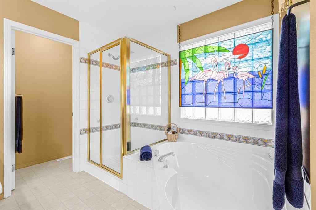 MLS® A2256636 - 924 19 Avenue NW in Mount Pleasant Calgary, Residential