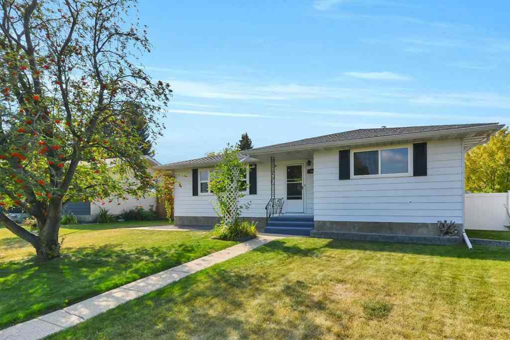 MLS® A2256637 - 25 Odstone Green  in Oriole Park Red Deer, Residential