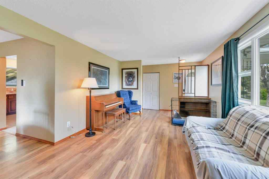 MLS® A2256637 - 25 Odstone Green  in Oriole Park Red Deer, Residential