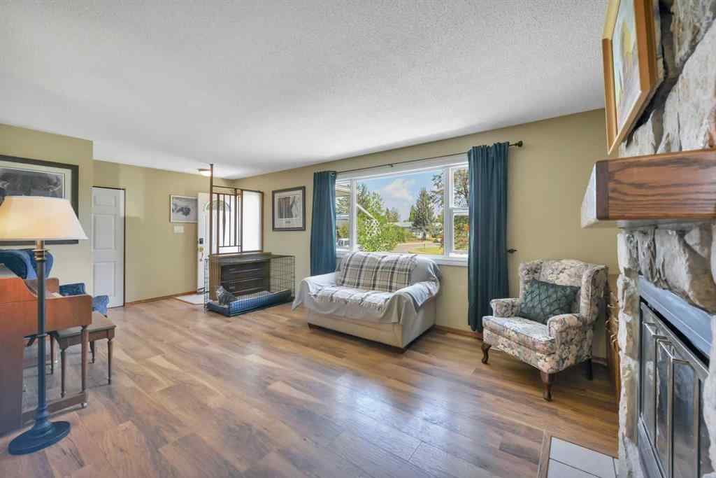 MLS® A2256637 - 25 Odstone Green  in Oriole Park Red Deer, Residential