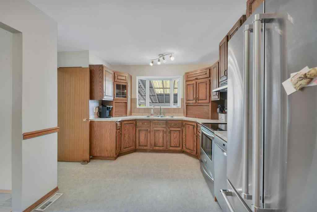 MLS® A2256637 - 25 Odstone Green  in Oriole Park Red Deer, Residential