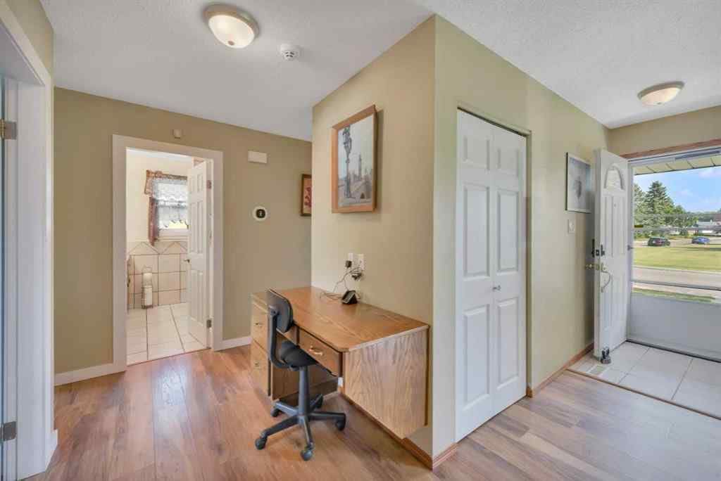 MLS® A2256637 - 25 Odstone Green  in Oriole Park Red Deer, Residential