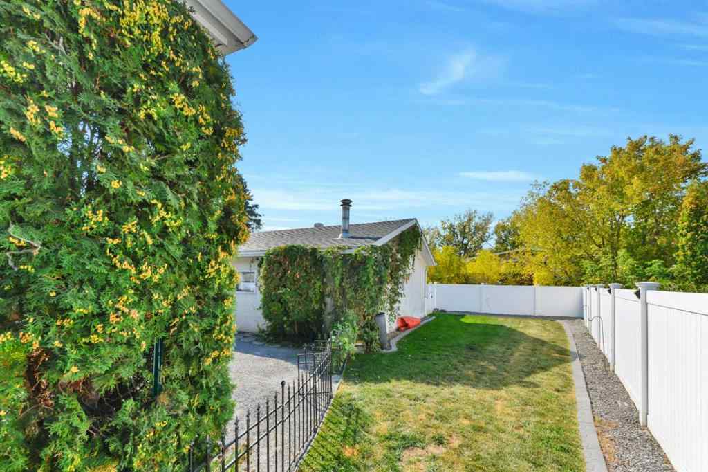 MLS® A2256637 - 25 Odstone Green  in Oriole Park Red Deer, Residential