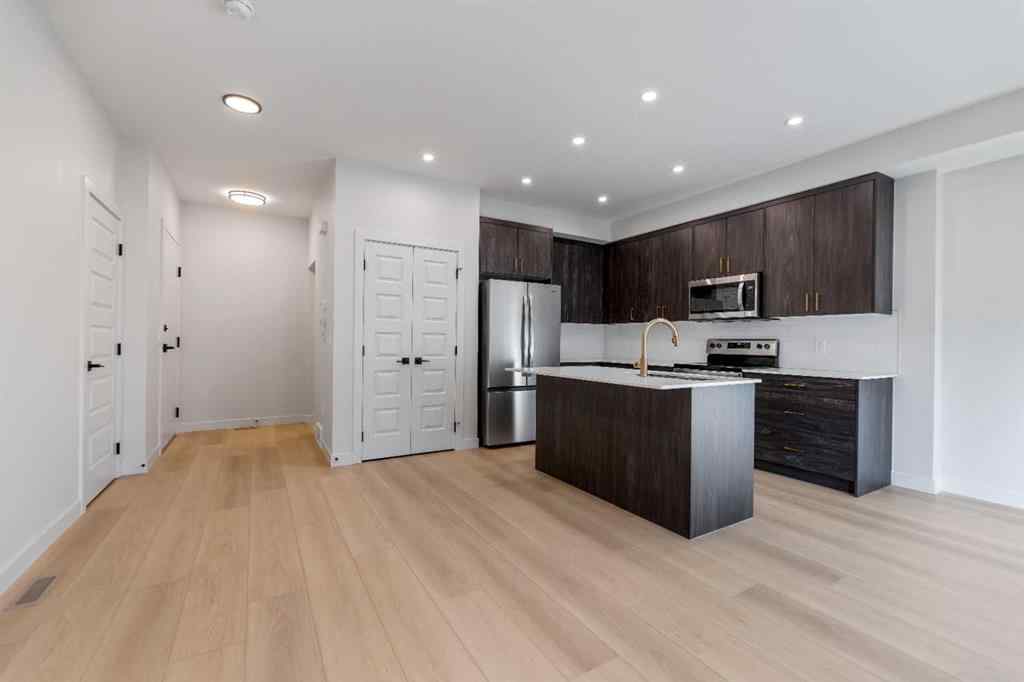 MLS® A2256638 - 245 Waterford Heath  in Waterford Chestermere, Residential