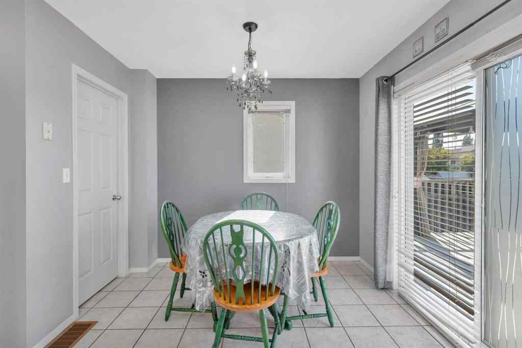 MLS® A2256644 - 6516 58 Street  in NONE Rocky Mountain House, Residential