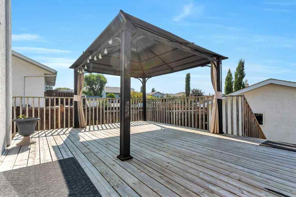 MLS® A2256644 - 6516 58 Street  in NONE Rocky Mountain House, Residential