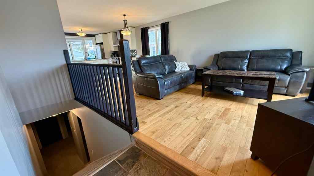 MLS® A2256645 - 313 3 Avenue W in Hanna Hanna, Residential