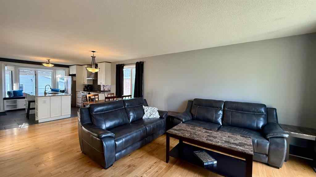 MLS® A2256645 - 313 3 Avenue W in Hanna Hanna, Residential