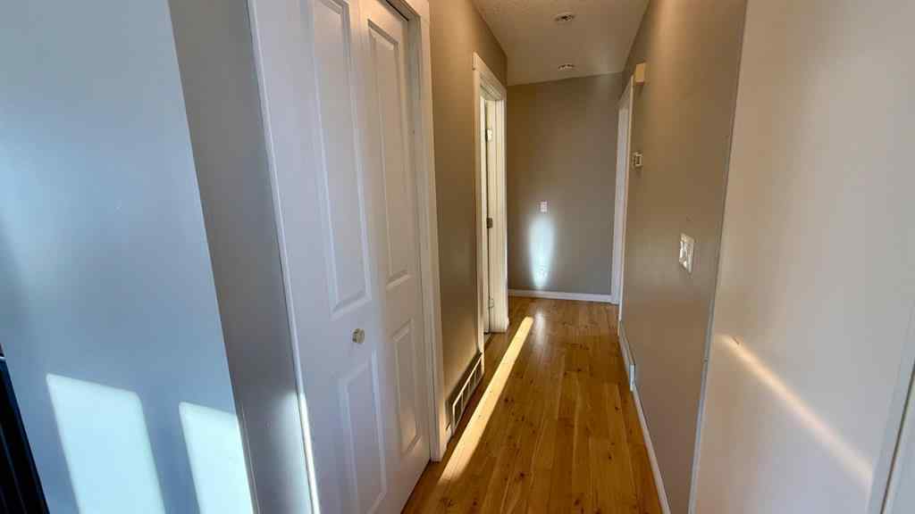 MLS® A2256645 - 313 3 Avenue W in Hanna Hanna, Residential
