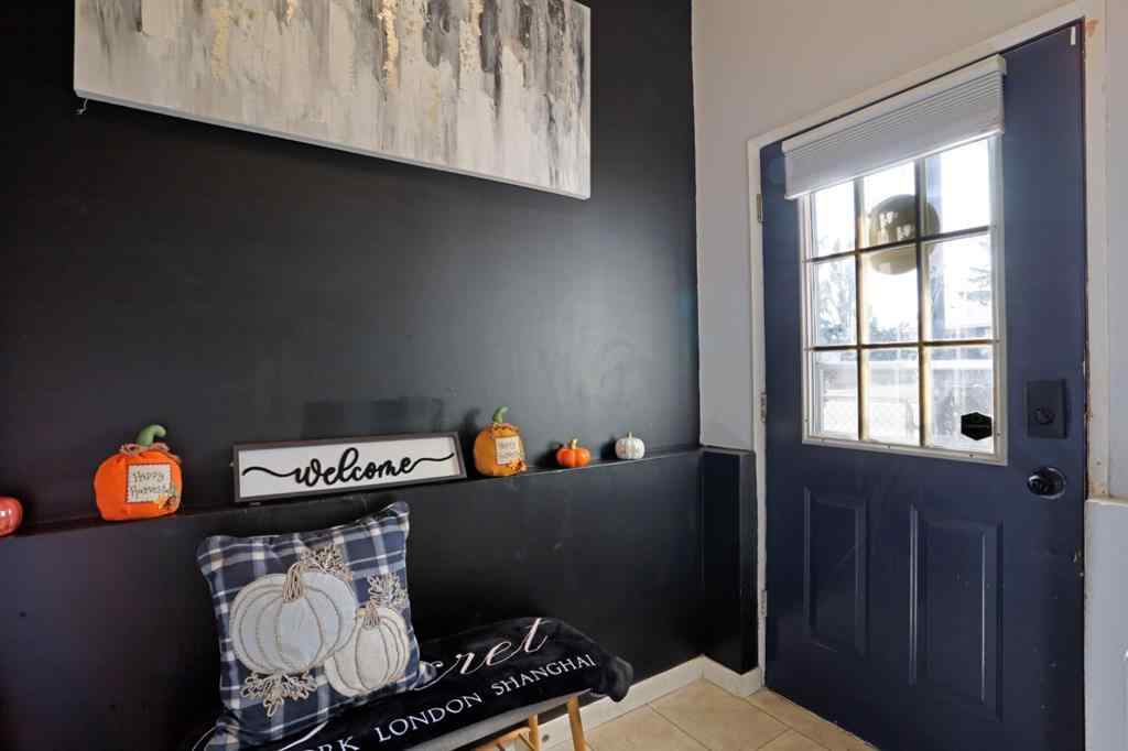MLS® A2256648 - Unit #A 1008 2 Avenue W in West End Brooks, Residential