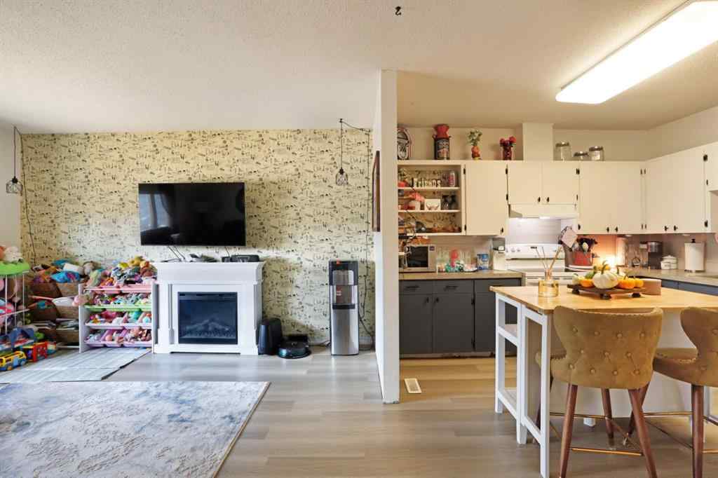 MLS® A2256648 - Unit #A 1008 2 Avenue W in West End Brooks, Residential