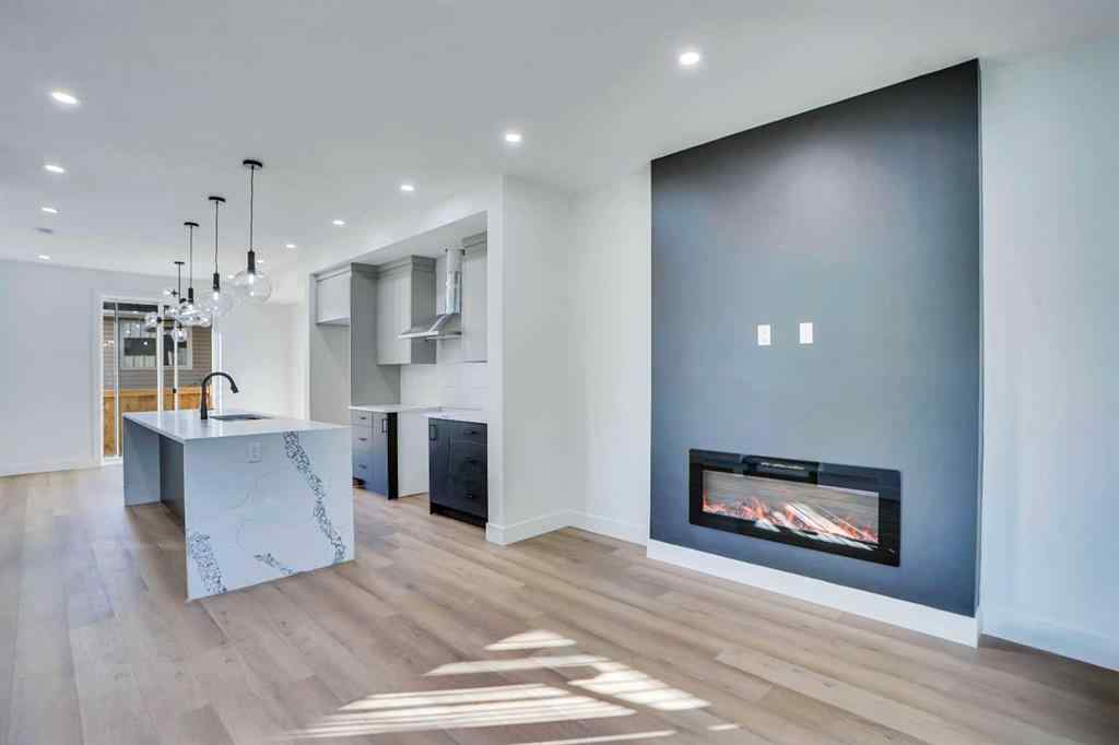 MLS® A2256651 - 1802 19 Avenue NW in Capitol Hill Calgary, Residential