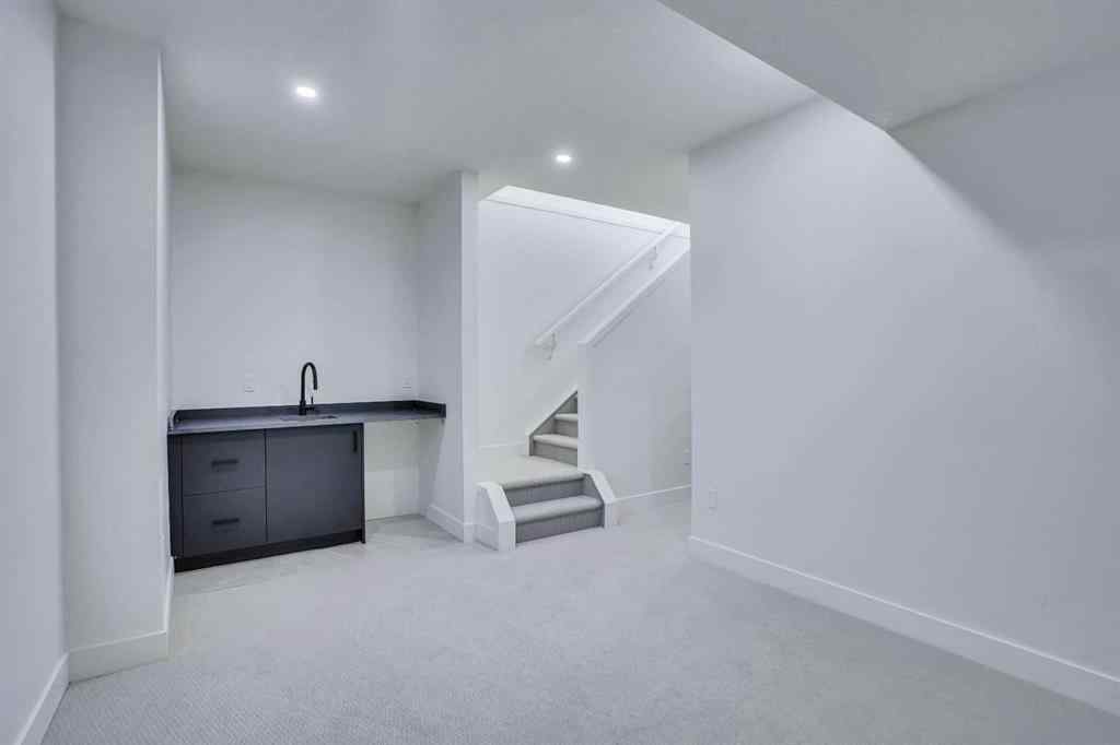 MLS® A2256651 - 1802 19 Avenue NW in Capitol Hill Calgary, Residential