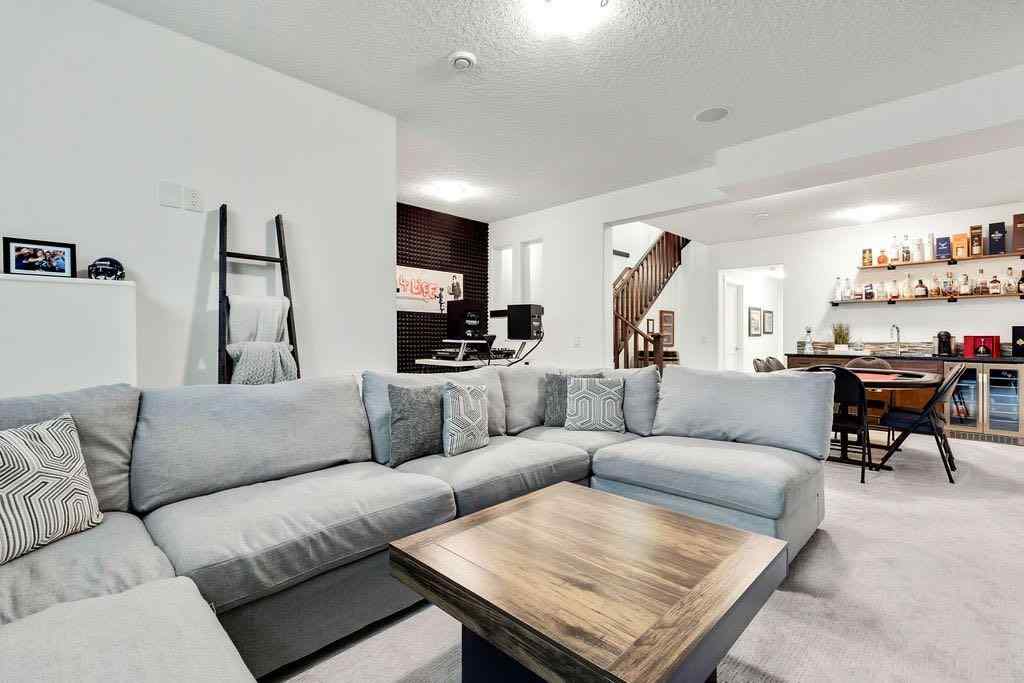 MLS® A2256656 - 3015 26 Street SW in Killarney/Glengarry Calgary, Residential