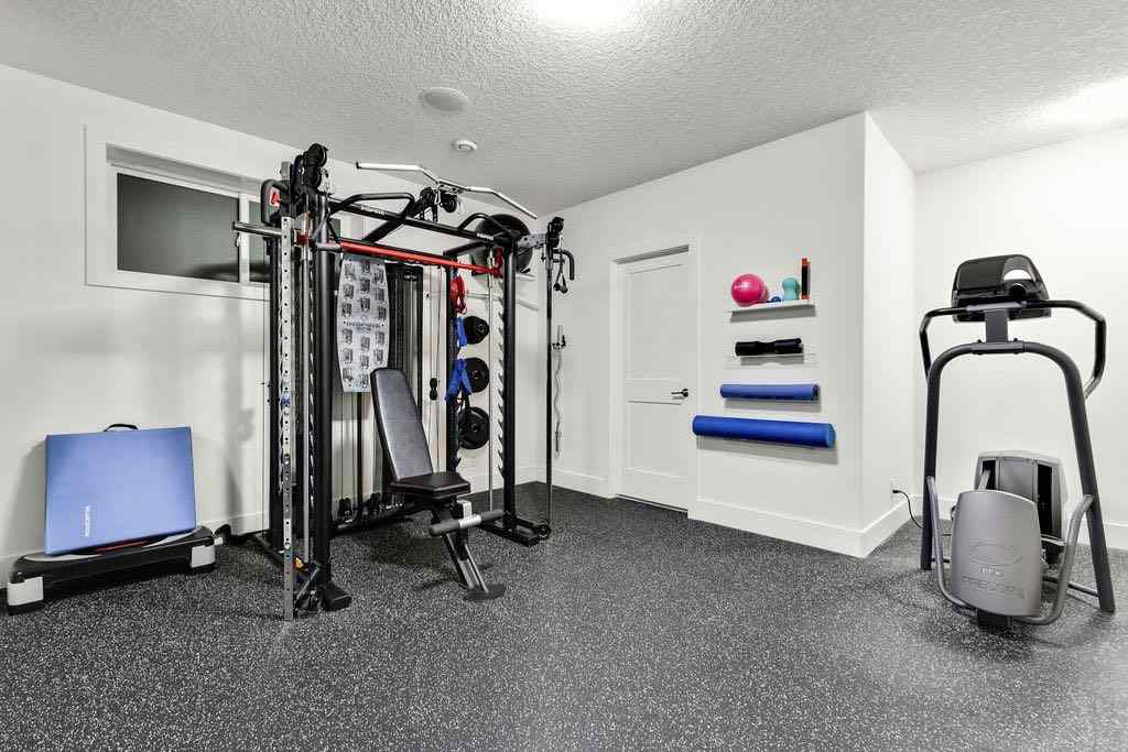 MLS® A2256656 - 3015 26 Street SW in Killarney/Glengarry Calgary, Residential