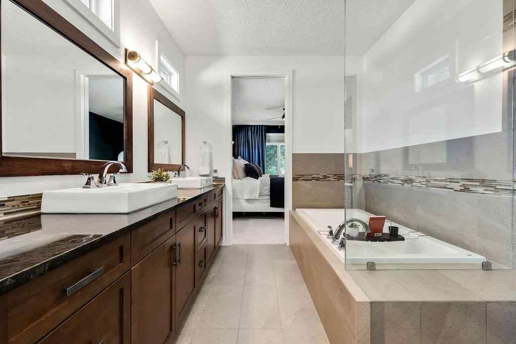 MLS® A2256656 - 3015 26 Street SW in Killarney/Glengarry Calgary, Residential